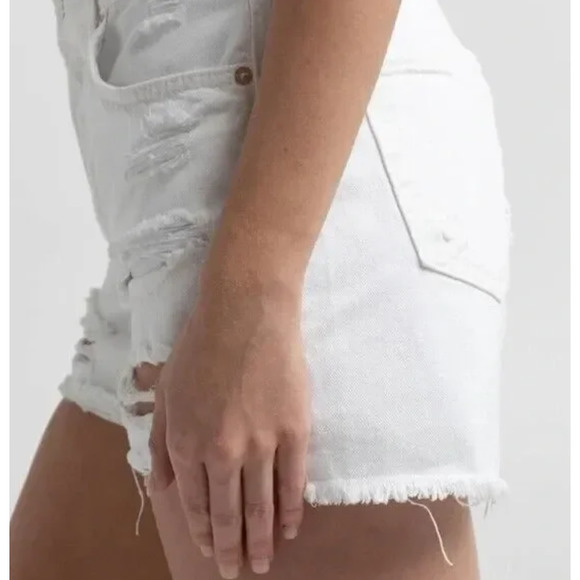 NWT Free People Women's Optic White Maggie Mid-Rise Cut-Out Shorts Size 31 - Picture 2 of 10